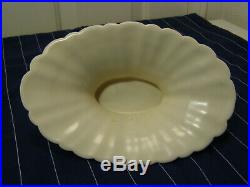 Beautiful Vintage White Catalina Island pottery Oval Flower Bowl #200 Mint