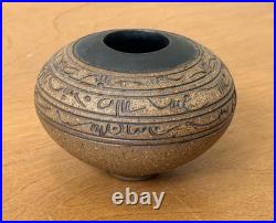 J Edward Barker Kansas Studio Art Pottery Script Design Vessel Bowl Vtg Rare Mcm