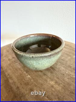 Jugtown Green Glossy Bowl 2.25 x 4.75 North Carolina Seagrove Pottery