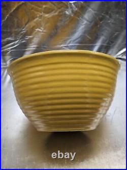 LOT OF 4  Vintage BAUER RINGWARE POTTERY MIXING BOWLS EXCELLENT