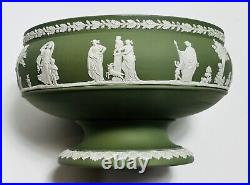 Large Wedgwood Jasperware Sage Neoclassical Centerpiece Pedestal Bowl 8 Dia