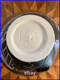 RARE! One-Of-A-Kind Sgraffito Ceramic Signed bowl by Mia Tyson-MINT CONDITION