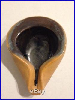 RUSSEL WRIGHT BAUER VINTAGE art pottery pinched bowl