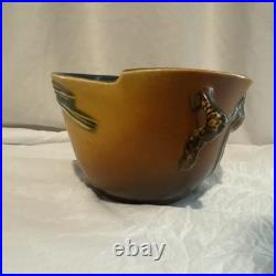 Roseville Pinecone Service Bowl #320-5. 2 Handle, Beautiful Color