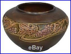Roseville Pottery Rosecraft Vintage Brown Bowl 143-3
