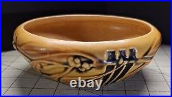 Roseville Vintage Pottery Laurel Bowl, Shape 251-5, Yellow Ware