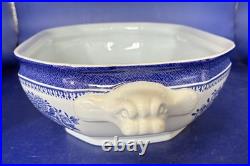 Spode Blue Fitzhugh Covered Vegetable Bowl