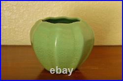 Terrific Vintage Haeger Pottery Bowl Geranium Leaf Green Frosted Matte #E-401