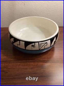 VTG Handmade Lrg Native American Pottery Bowl Ute Mtn Signed Black, White, Blue