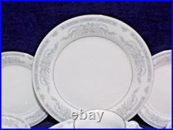 Vintage Crown Ming China Dinnerware Service for 4 Rose Point 20 Piece Set