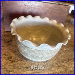 Vintage Earthgender Pottery Large Ruffled Bowl MCM California Stoneware Signed