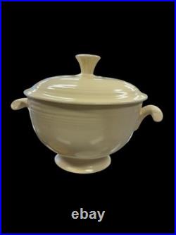 Vintage Fiesta Covered Onion Soup Ivory Flat Bottom Fiestaware Wear