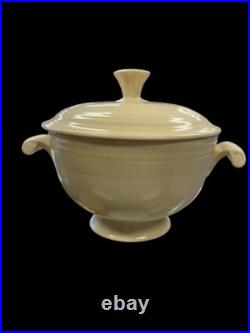 Vintage Fiesta Covered Onion Soup Ivory Flat Bottom Fiestaware Wear