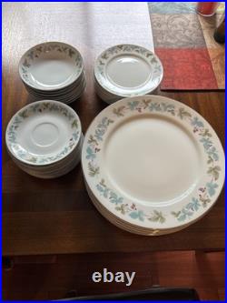Vintage Fine China Japan Grapevine Platinum Trim #6701 32 Piece Set- PLEASE READ