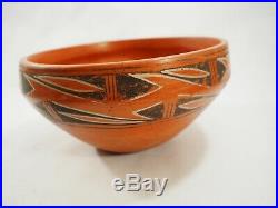 Vintage Hopi Redware Bowl With Black & White Traditional Design 8.5