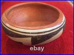 Vintage Hopi hand-painted pottery bowl signed by I. Shupla Vintage Hopi hand-painted pottery bowl signed by I. Shupla