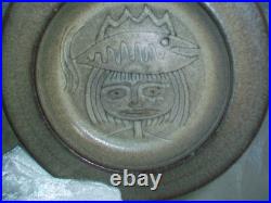 Vintage MCM Edwin Mary Scheier Sgraffito Art Pottery Fish Head Hat Face Dish