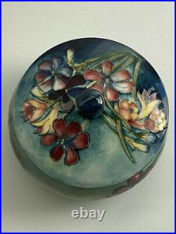 Vintage Moorcroft Pottery ANENOME Spring Flowers Floral Lidded Bowl Blue 1928-53