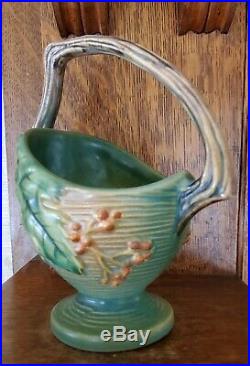 Vintage Roseville Pottery Green Bushberry Basket Bowl 369-6 1/2 Mint