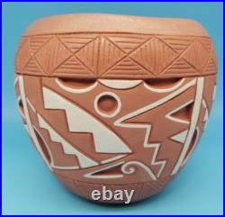 Vintage San Juan Pottery Bowl Carved ROSITA DE HERRERA 6 1/4 x 5 1/2 (1963-2021)