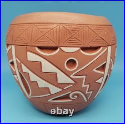Vintage San Juan Pottery Bowl Carved ROSITA DE HERRERA 6 1/4 x 5 1/2 (1963-2021)