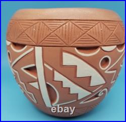 Vintage San Juan Pottery Bowl Carved ROSITA DE HERRERA 6 1/4 x 5 1/2 (1963-2021)