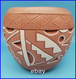 Vintage San Juan Pottery Bowl Carved ROSITA DE HERRERA 6 1/4 x 5 1/2 (1963-2021)