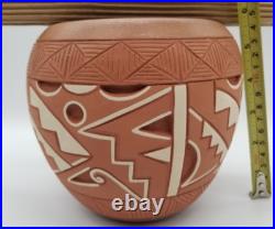 Vintage San Juan Pottery Bowl Carved ROSITA DE HERRERA 6 1/4 x 5 1/2 (1963-2021)