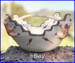 Vintage Zuni Native Indian Frog Effigy Pottery Bowl