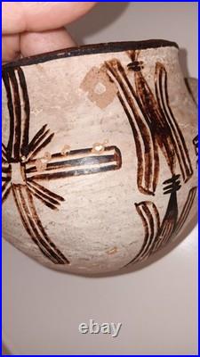 Vintage Zuni Prayer Rain Bowl with Handles 7x4.5 Hand Painted Southwestern Jar