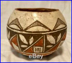 Zuni Hand-Coiled Vintage Small Bowl. 3 1/2 x 4